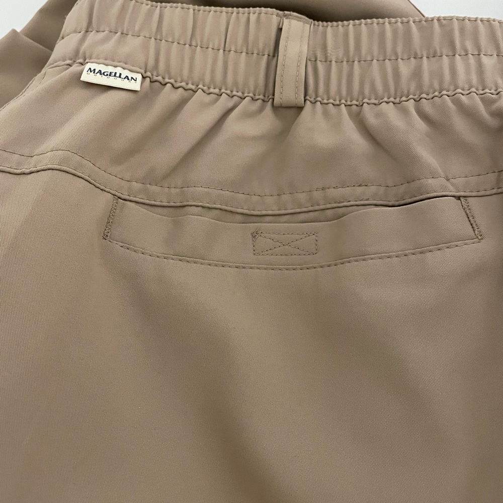 New MAGELLAN Outdoors Tan/Khaki Convertible Cargo Pants/Shorts Wick/UPF large - Picture 14 of 15